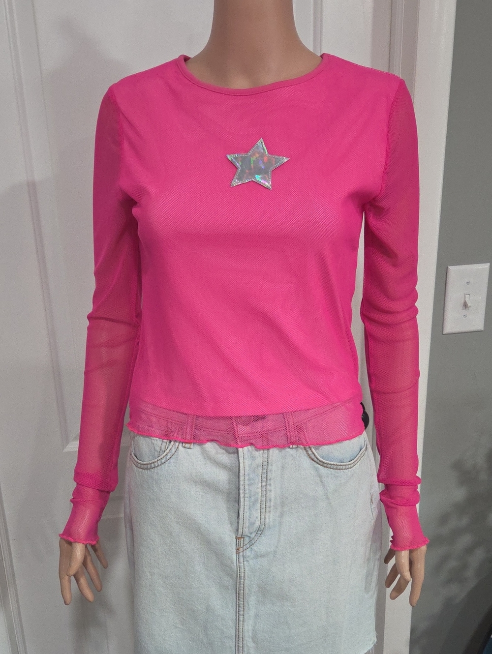 dELiA*s Hot Pink Long Sleeve Mesh Top with Iridescent Star